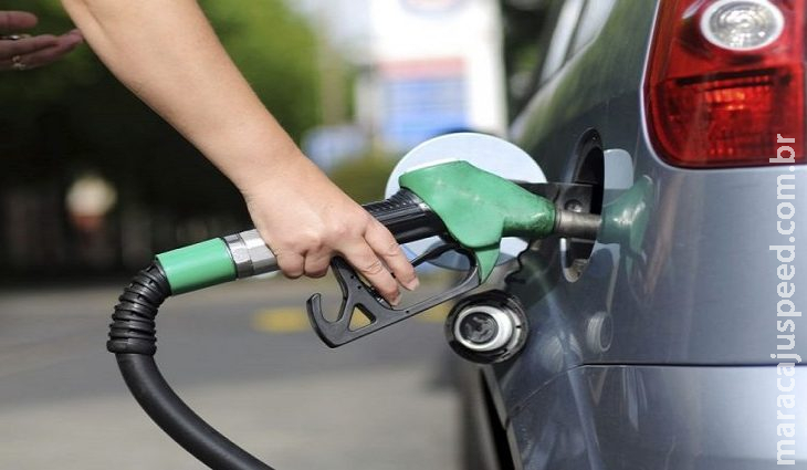 Preço do combustível segue congelado no estado mesmo com reajuste da Petrobrás Preço do combustível segue congelado no estado mesmo com reajuste da Petrobrás