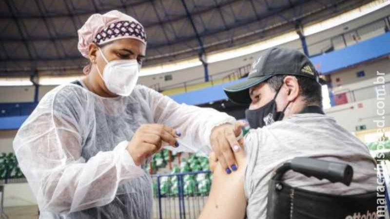 Prefeitura de Campo Grande vacinou mais de 10 mil pessoas durante feriado da Semana Santa Prefeitura de Campo Grande vacinou mais de 10 mil pessoas durante feriado da Semana Santa