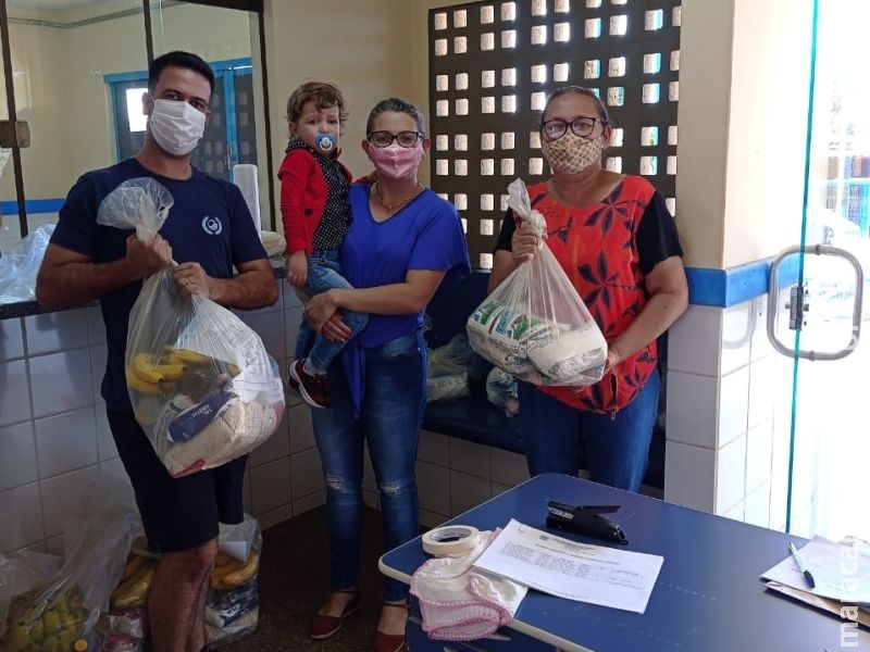 Prefeitura realiza a entrega de kit merenda aos alunos da rede municipal de Vicentina Prefeitura realiza a entrega de kit merenda aos alunos da rede municipal de Vicentina