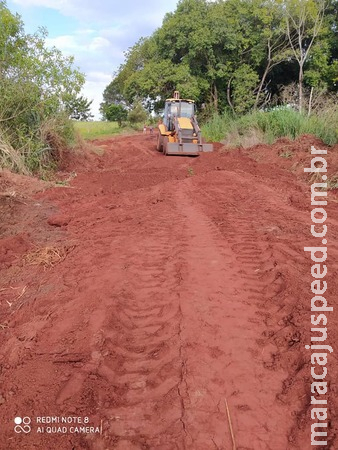 Prefeitura realiza manutenção em estradas do Assentamento Jiboia Prefeitura realiza manutenção em estradas do Assentamento Jiboia