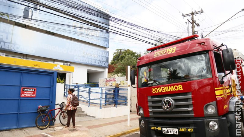 Princípio de incêndio faz prédio da Funsat ser evacuado em Campo Grande Princípio de incêndio faz prédio da Funsat ser evacuado em Campo Grande