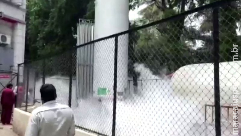 Vazamento de oxigênio na Índia causa morte de 22 pacientes internados Vazamento de oxigênio na Índia causa morte de 22 pacientes internados