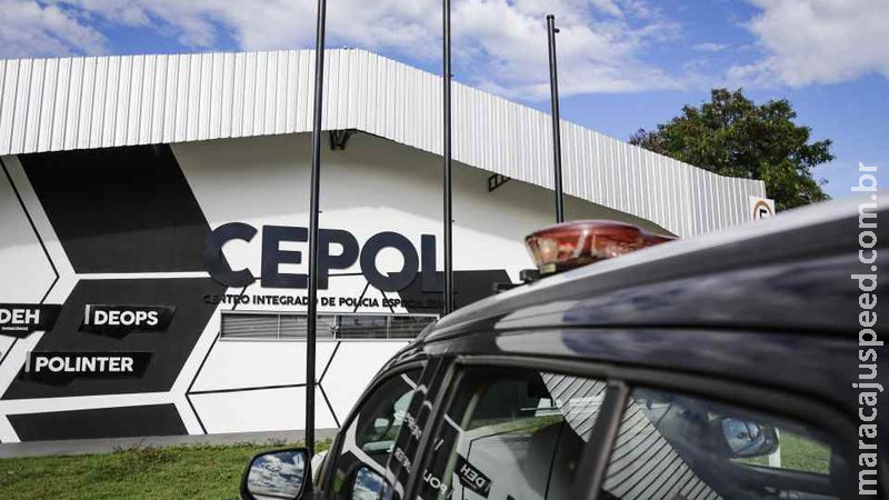 Vizinhos idosos brigam e um chega a desmaiar após instalação de câmeras de segurança Vizinhos idosos brigam e um chega a desmaiar após instalação de câmeras de segurança