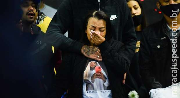 Após morte, mãe do MC Kevin também critica amizades: Após morte, mãe do MC Kevin também critica amizades: