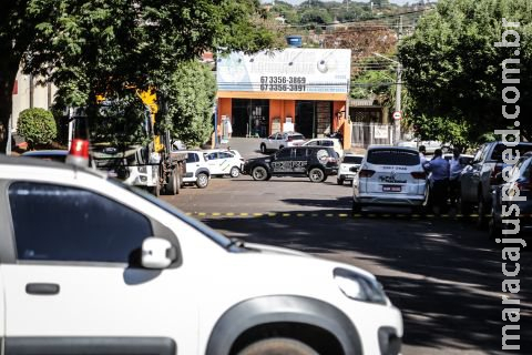 Artista plástica é encontrada amarrada e morta dentro de casa em Campo Grande Artista plástica é encontrada amarrada e morta dentro de casa em Campo Grande