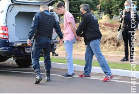 “Brincadeira infeliz”, diz defesa ao pedir liberdade a jovem que matou namorada “Brincadeira infeliz”, diz defesa ao pedir liberdade a jovem que matou namorada