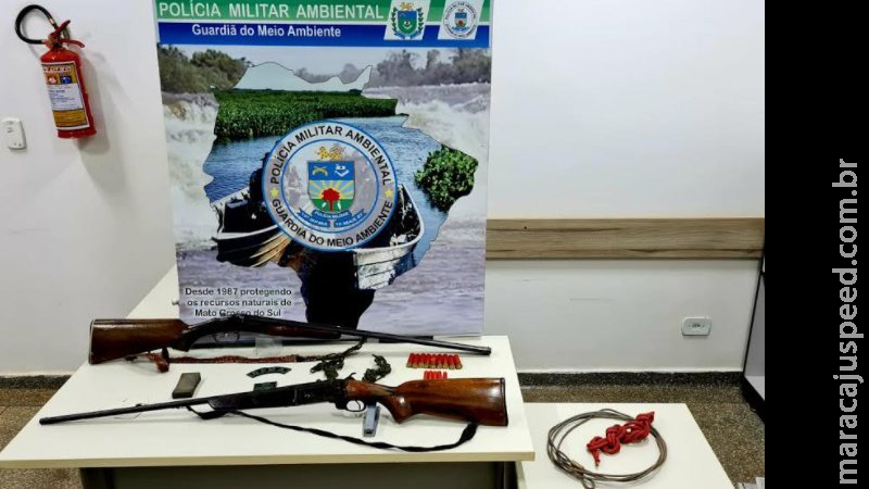 Caçadores são surpreendidos com armas e munições escondidas em carro Caçadores são surpreendidos com armas e munições escondidas em carro