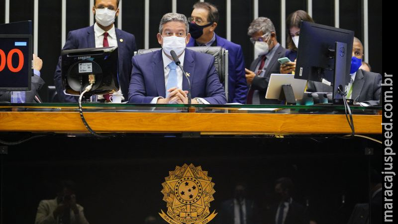 Câmara aprova texto-base de MP que prorroga regra de remarcação de passagem Câmara aprova texto-base de MP que prorroga regra de remarcação de passagem