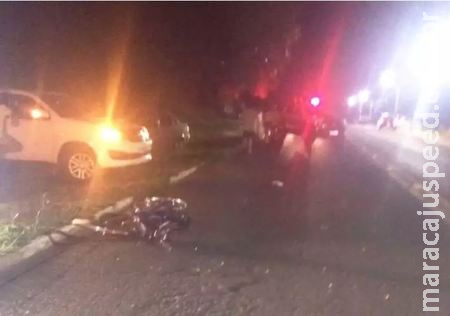 Ciclista morre após ser atropelado por caminhão Ciclista morre após ser atropelado por caminhão