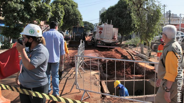 Com obras no centro, ruas são interditadas e Agetran orienta rotas alternativas Com obras no centro, ruas são interditadas e Agetran orienta rotas alternativas