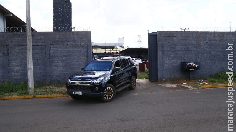Com policiamento reforçado, coronel preso por extorsão coloca tornozeleira eletrônica Com policiamento reforçado, coronel preso por extorsão coloca tornozeleira eletrônica