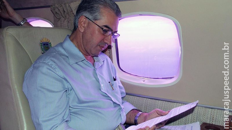 Denunciado no STJ e vaiado na última visita, Reinaldo escapa de evento com Bolsonaro