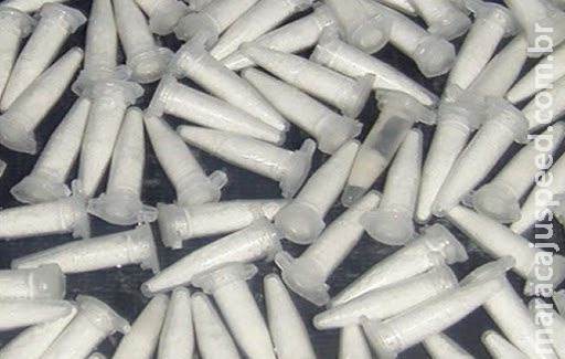 Devendo R$ 35 mil a traficantes, mulher acaba presa vendendo cocaína em Campo Grande Devendo R$ 35 mil a traficantes, mulher acaba presa vendendo cocaína em Campo Grande