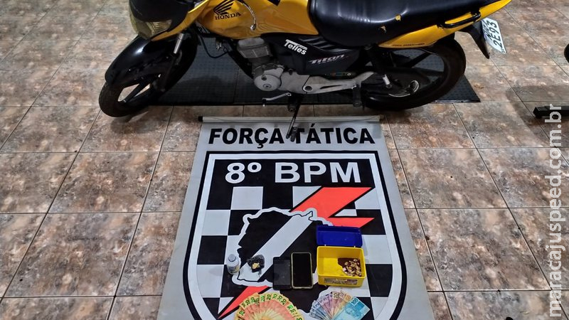Dois são presos com R$ 700 reais em notas falsas Dois são presos com R$ 700 reais em notas falsas