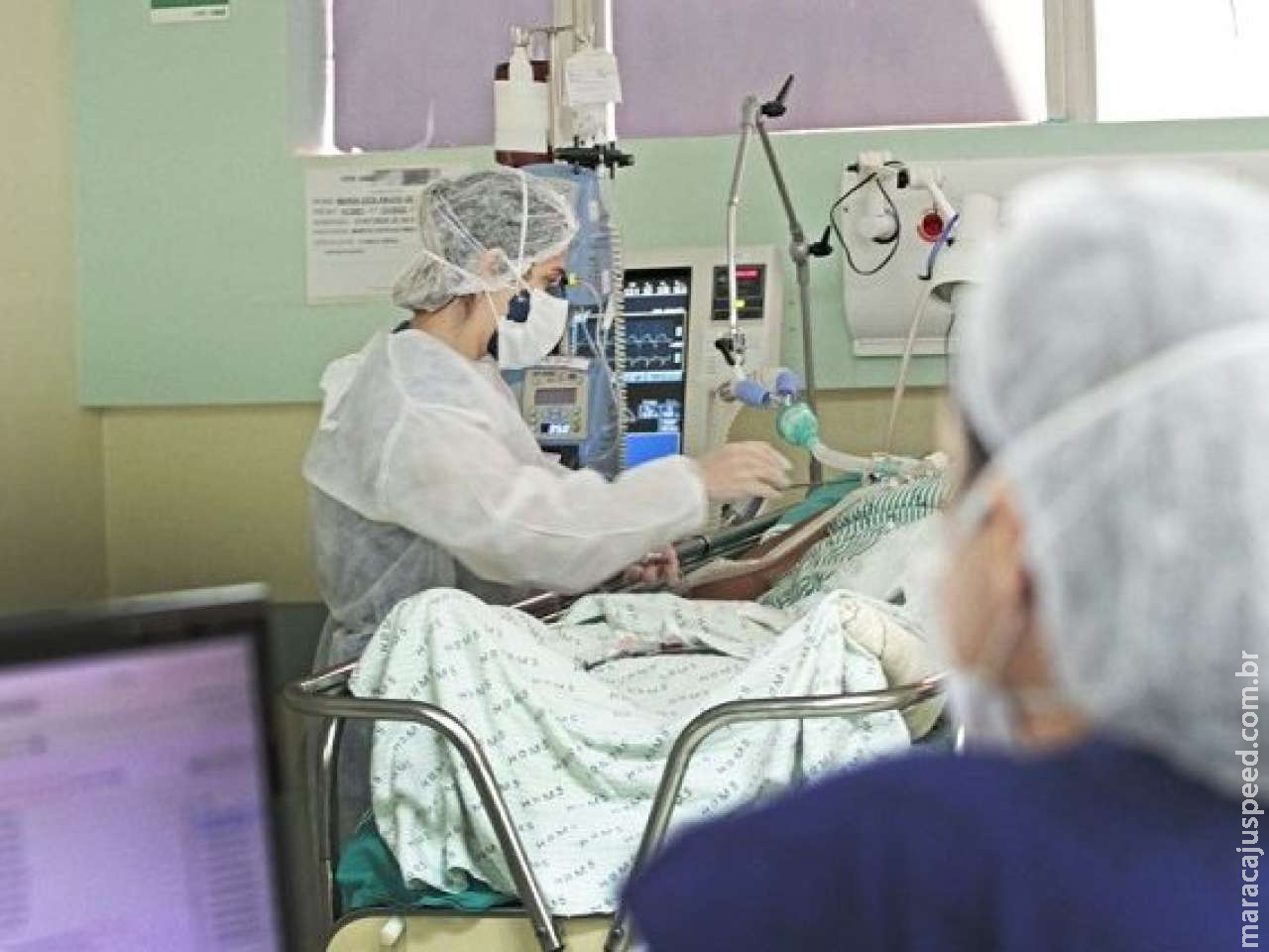 Dourados tem 35 pacientes com Covid-19 na espera por vaga pública de UTI Dourados tem 35 pacientes com Covid-19 na espera por vaga pública de UTI