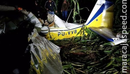 Duas pessoas morrem em queda de avião em Mato Grosso do Sul Duas pessoas morrem em queda de avião em Mato Grosso do Sul
