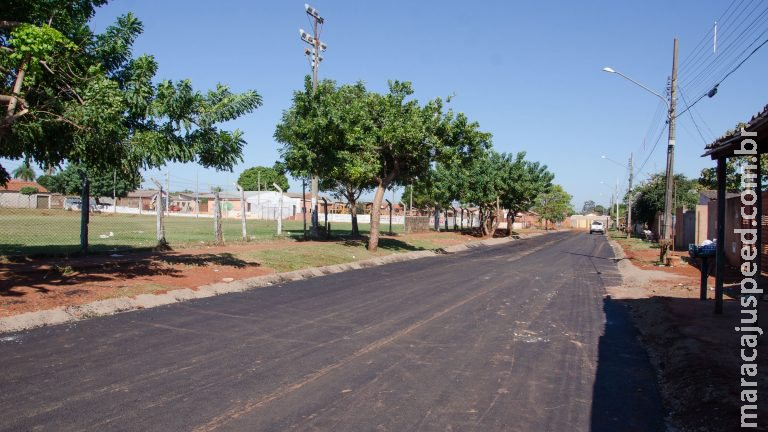 Equipes iniciam obras que irão asfaltar ruas na região do bairro Campo Nobre Equipes iniciam obras que irão asfaltar ruas na região do bairro Campo Nobre