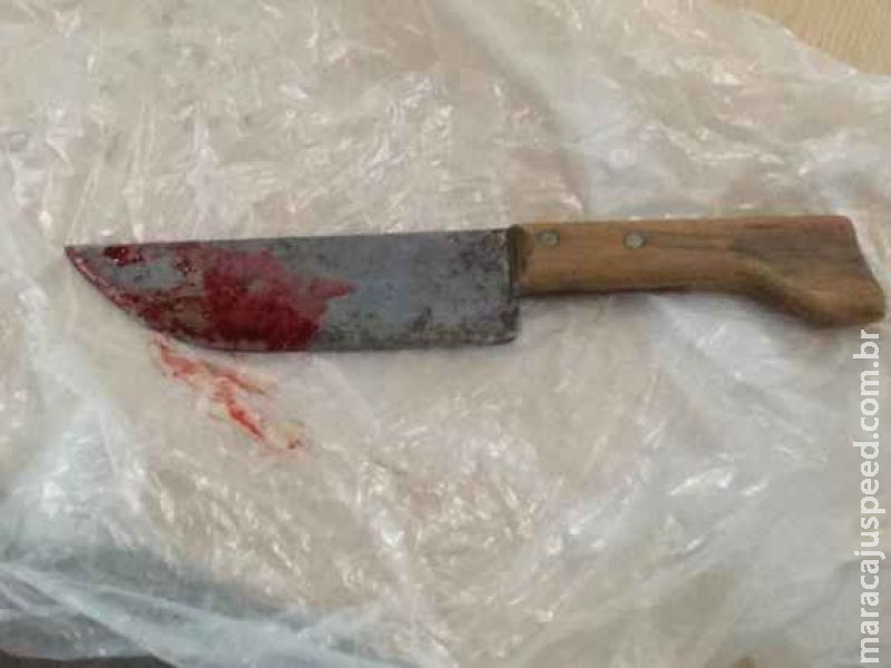FEMINICÍDIO: Mulher é agredida e esfaqueada na nuca pelo marido embriagado FEMINICÍDIO: Mulher é agredida e esfaqueada na nuca pelo marido embriagado