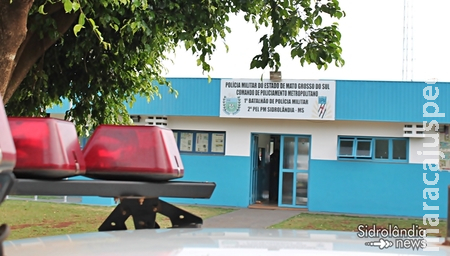 Filho é preso após ameaçar pai com uma faca em Sidrolândia Filho é preso após ameaçar pai com uma faca em Sidrolândia