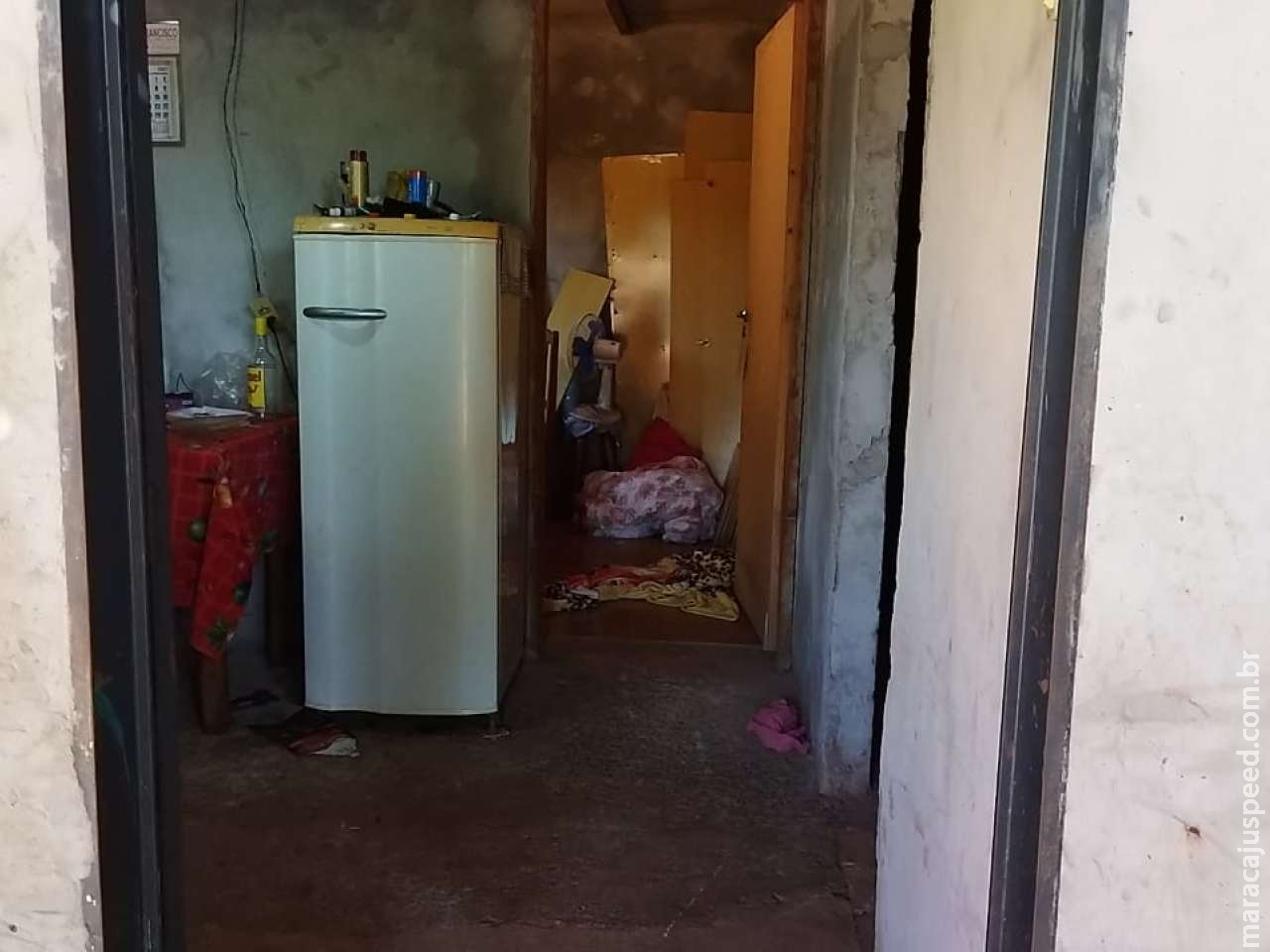 Homem assassinado em distrito sofreu vários golpes de facão e teve mão decepada Homem assassinado em distrito sofreu vários golpes de facão e teve mão decepada