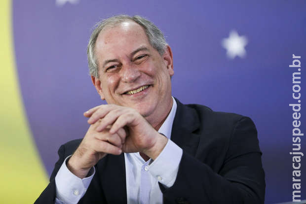Justiça não perde tempo e fisga R$ 17,4 mil de Ciro Gomes Justiça não perde tempo e fisga R$ 17,4 mil de Ciro Gomes
