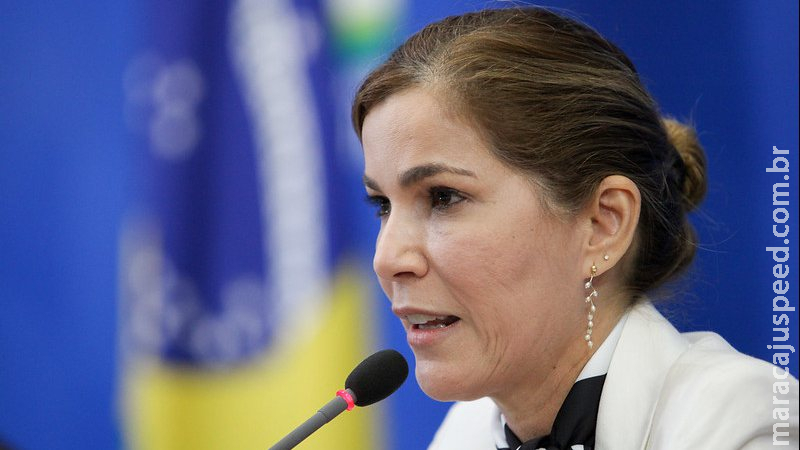 Mayra Pinheiro, a Mayra Pinheiro, a