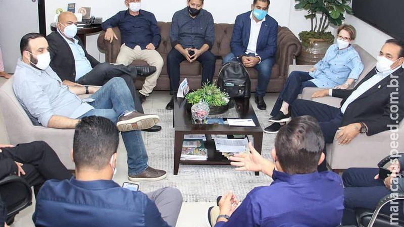 Ministra Tereza se reúne com vereadores e pede indicação de obra para tentar viabilizar verba federal Ministra Tereza se reúne com vereadores e pede indicação de obra para tentar viabilizar verba federal