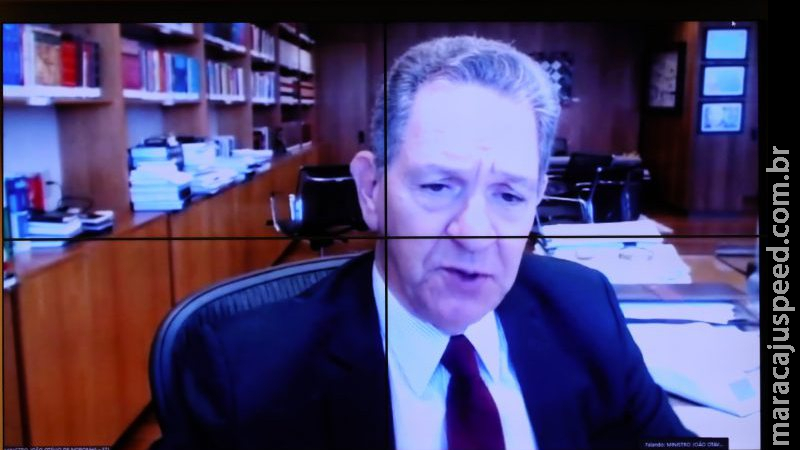 Ministro do STJ defende restrições ao reconhecimento legal da união poliafetiva Ministro do STJ defende restrições ao reconhecimento legal da união poliafetiva