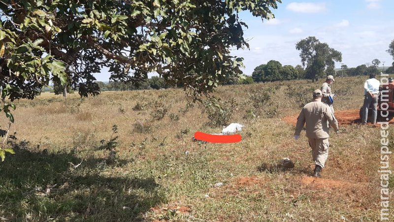 Morto em acidente com trator teve corpo encontrado por esposa em meio a pasto Morto em acidente com trator teve corpo encontrado por esposa em meio a pasto