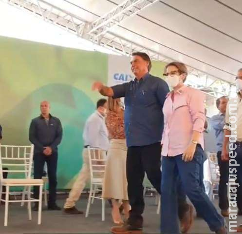 “Não pode é o pessoal me culpar pelo preço da gasolina”, diz Bolsonaro “Não pode é o pessoal me culpar pelo preço da gasolina”, diz Bolsonaro