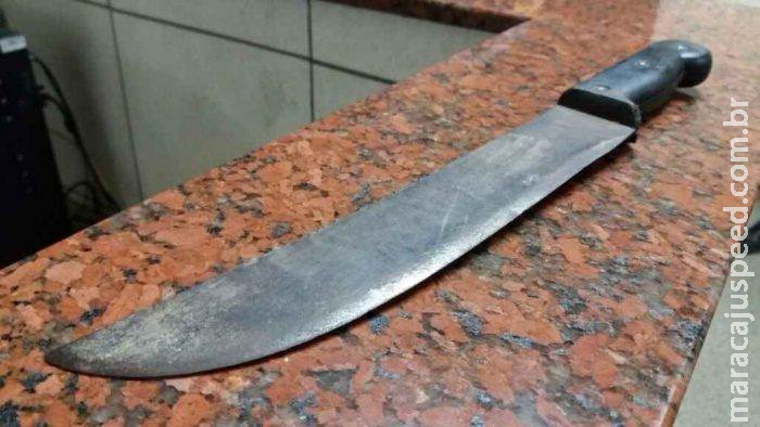 No banquinho: homem é sequestrado e ameaçado de ter cabeça arrancada por trio em Campo Grande No banquinho: homem é sequestrado e ameaçado de ter cabeça arrancada por trio em Campo Grande