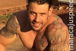 Paciente morre após receber ‘mata-leão’ e ser levado à força para clínica de recuperação Paciente morre após receber ‘mata-leão’ e ser levado à força para clínica de recuperação