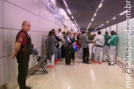 Parte dos brasileiros deportados dos EUA desembarca em Belo Horizonte Parte dos brasileiros deportados dos EUA desembarca em Belo Horizonte