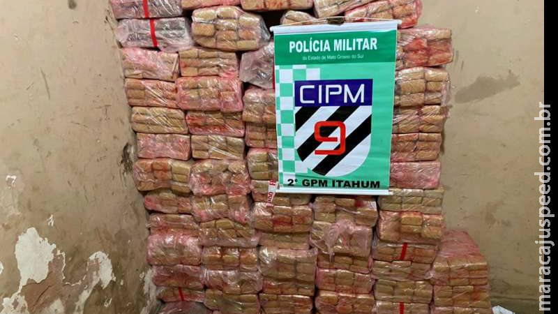 PM apreende caminhonete com 635 kg de maconha no PM apreende caminhonete com 635 kg de maconha no