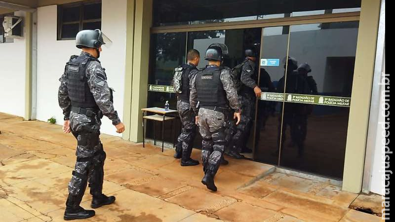 PM manda reforço para ajudar no cumprimento do toque de recolher em Dourados PM manda reforço para ajudar no cumprimento do toque de recolher em Dourados