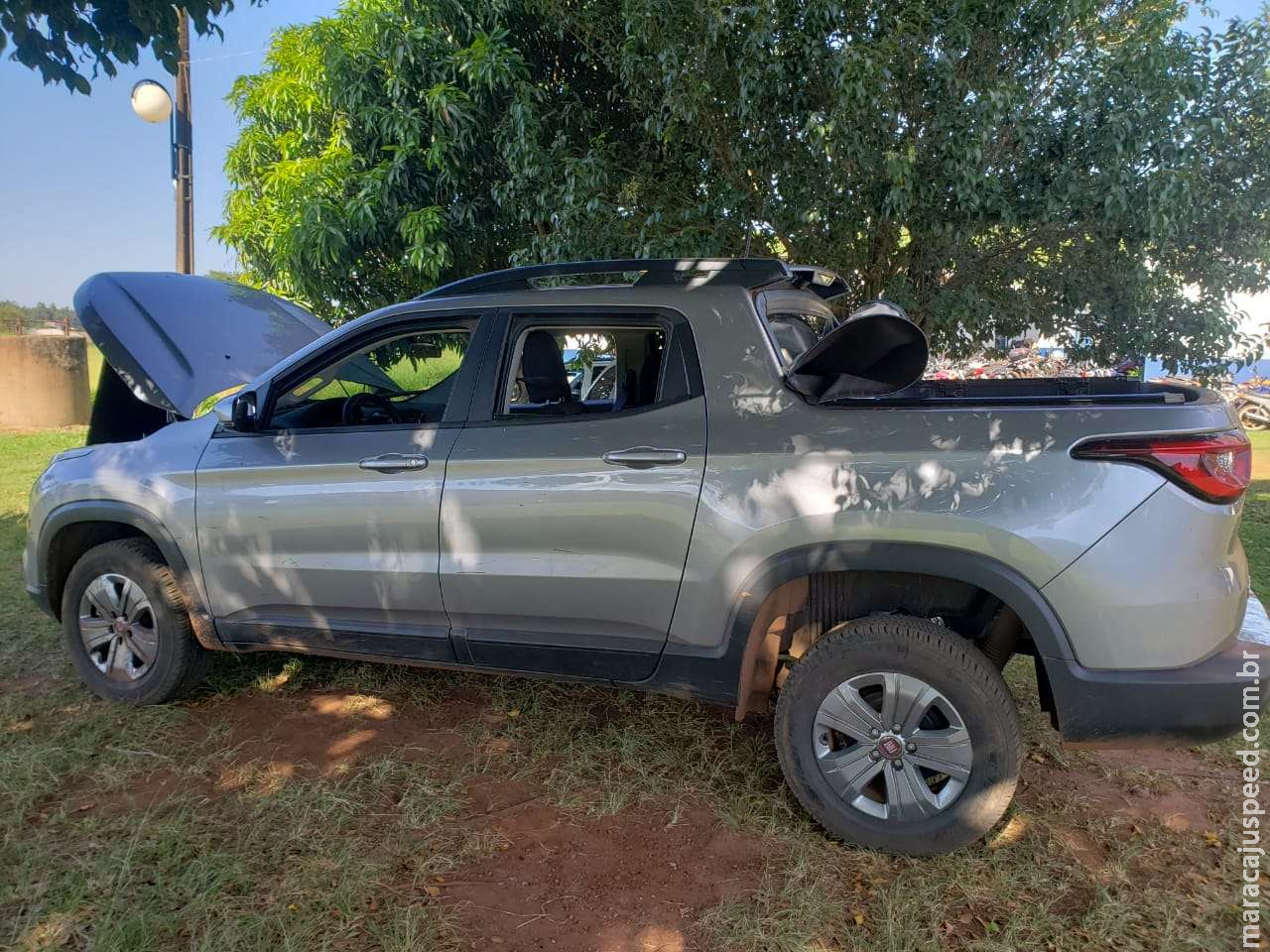 PM recupera veículo roubado e prende condutor de 46 anos PM recupera veículo roubado e prende condutor de 46 anos
