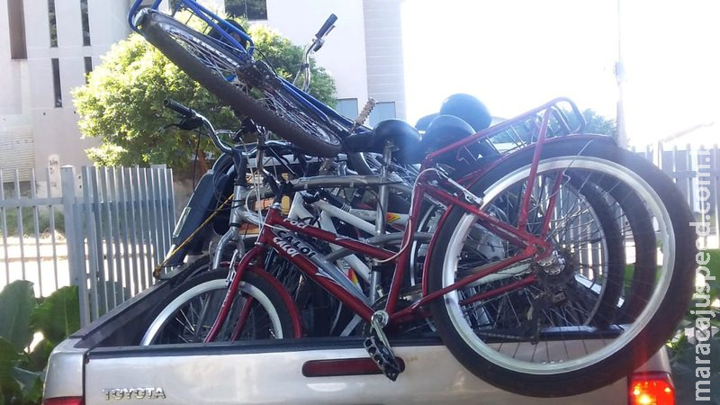 Polícia captura casal suspeito de furto e receptação de objetos furtados Polícia captura casal suspeito de furto e receptação de objetos furtados