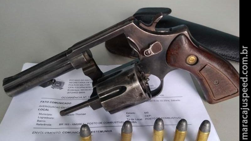 Polícia descobre plano de roubo e um é preso levando armas para membros da quadrilha Polícia descobre plano de roubo e um é preso levando armas para membros da quadrilha