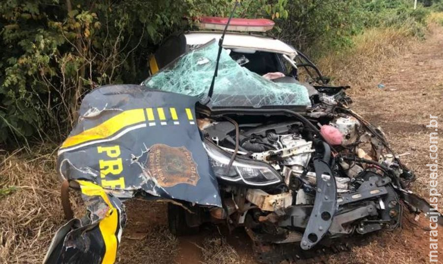 Policial é socorrido em estado grave após acidente que destruiu viatura da PRF Policial é socorrido em estado grave após acidente que destruiu viatura da PRF