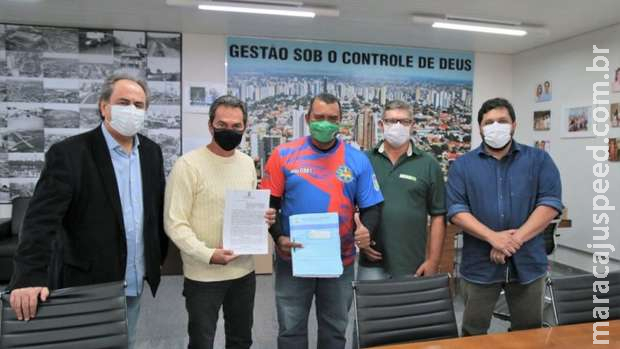 Prefeitura cede espaço para construção de quadras de Beach Tennis Prefeitura cede espaço para construção de quadras de Beach Tennis