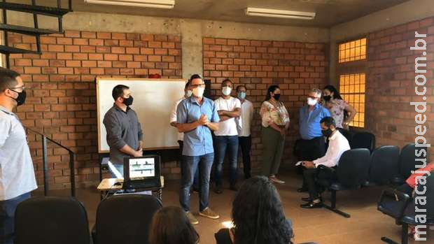 Prefeitura discute implantação de espaço gastronômico nas Moreninhas Prefeitura discute implantação de espaço gastronômico nas Moreninhas