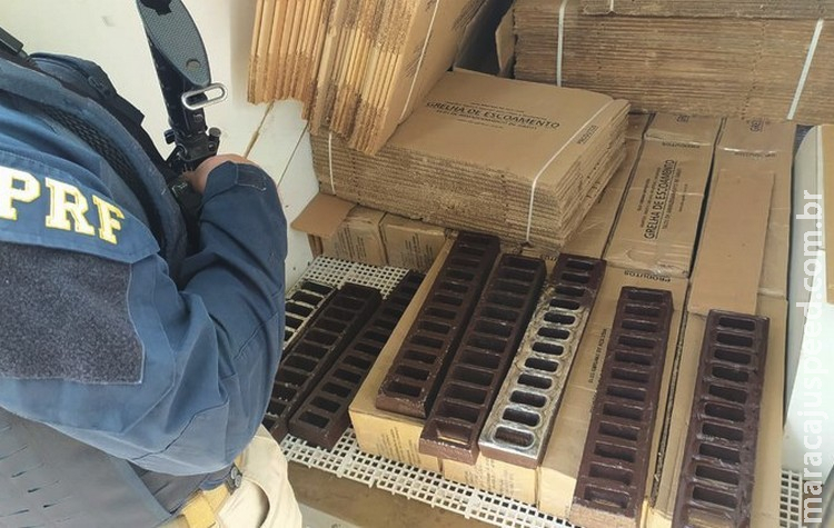  PRF apreende carga de prata avaliada em mais de dois milhões de reais 