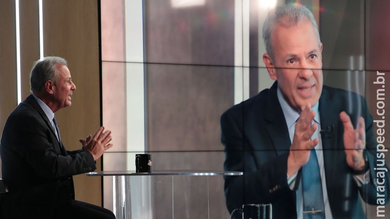 Privatização da Eletrobras é necessária para consumidor, diz ministro Privatização da Eletrobras é necessária para consumidor, diz ministro