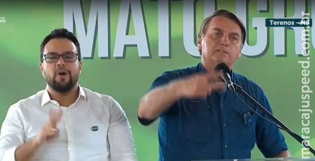 Quebrei a cara com o “Perneta”, ironiza Bolsonaro sobre ex-ministro da Saúde Quebrei a cara com o “Perneta”, ironiza Bolsonaro sobre ex-ministro da Saúde