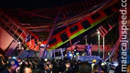 Queda de metrô deixa 23 mortos e dezenas de feridos no México Queda de metrô deixa 23 mortos e dezenas de feridos no México