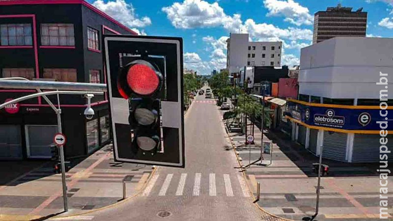 Vacinação passa a ser critério para definir toque de recolher nos municípios de MS Vacinação passa a ser critério para definir toque de recolher nos municípios de MS