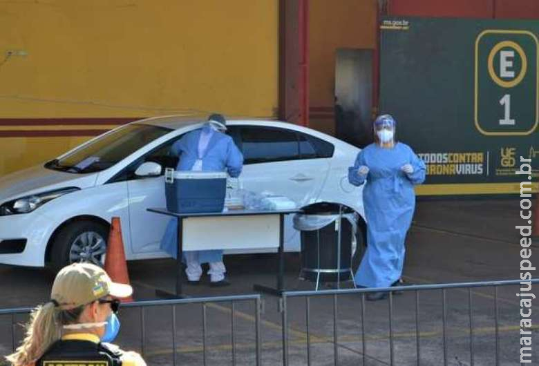 Brasil registra 2.392 mortes e 115.228 casos de Covid em 24 horas Brasil registra 2.392 mortes e 115.228 casos de Covid em 24 horas