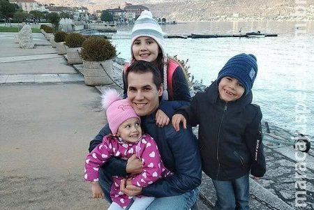 Brasileiro morre afogado em lago da Itália ao tentar salvar os filhos 