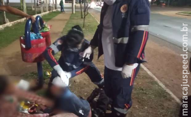 Briga de usuários de drogas termina com mulher esfaqueada em MS Briga de usuários de drogas termina com mulher esfaqueada em MS