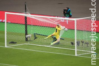 Com gol do meio de campo, República Checa bate Escócia na estreia pela Eurocopa Com gol do meio de campo, República Checa bate Escócia na estreia pela Eurocopa